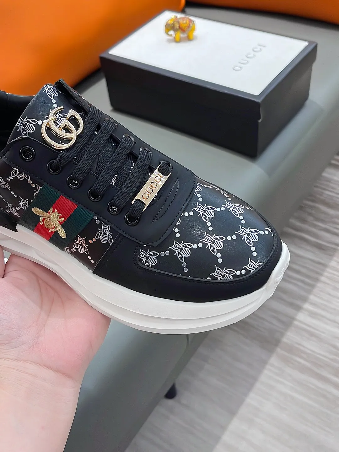 Men's shoes GUCCI "Gucci" P460 Regular size: 38-44 (casual shoes) Product materials: Selected cowhide upper, soft sheepskin lining; original outsole.